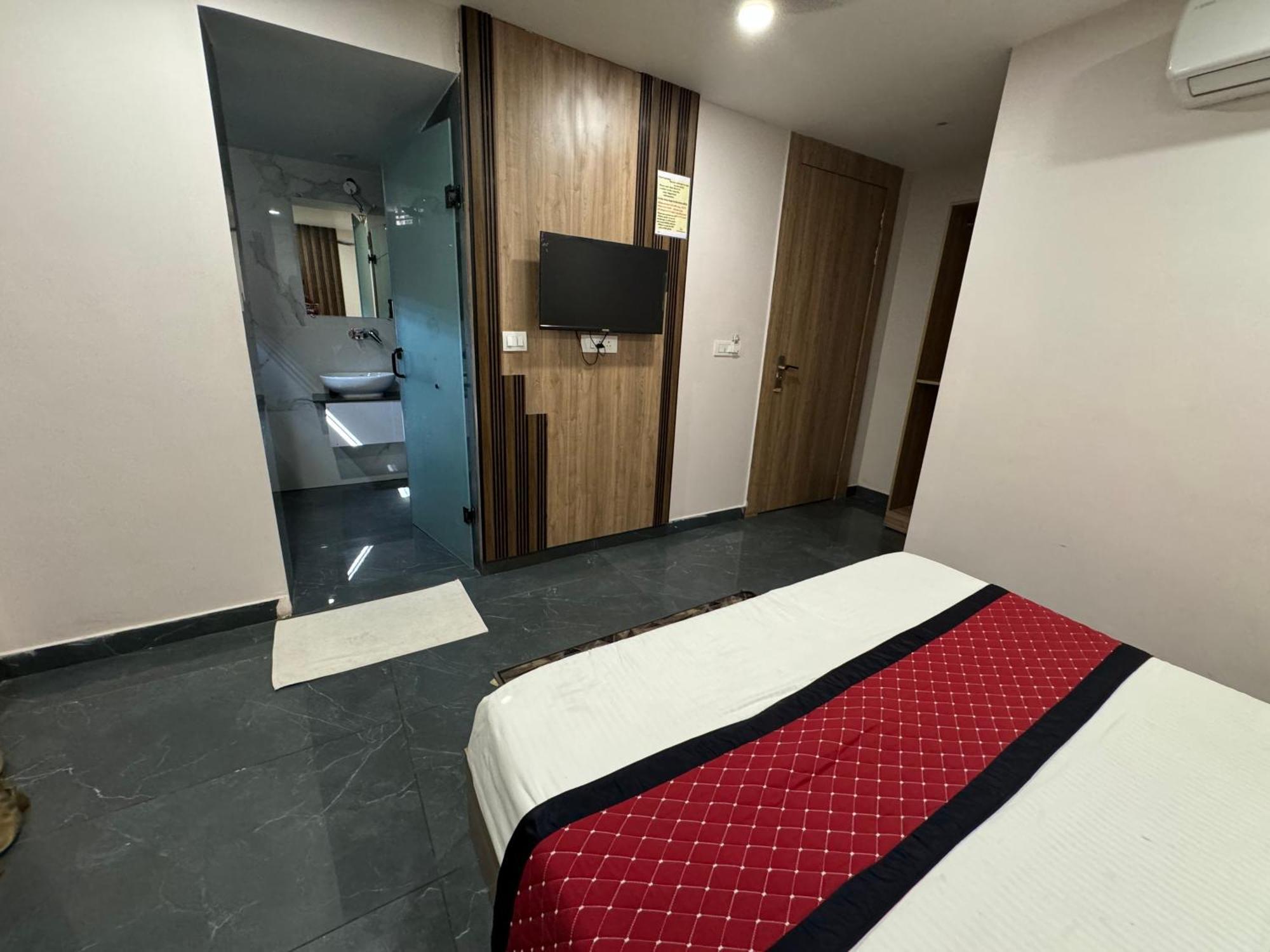 Namay Inn By T And M Hotels Haridvár Kültér fotó